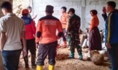 Hujan Deras Picu Longsor di Panggul Trenggalek, Dapur Rumah Warga Rusak Berat