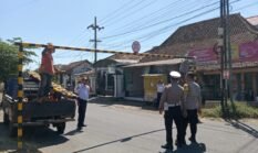 Pengguna Jalan Masih Bandel, Empat Jalur Alternatif di Gondang Dipasangi Portal