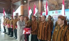 10 Ribu Bendera Merah Putih Dibagikan, Pemkab Tulungagung Dorong Pengibaran hingga Pelosok Desa