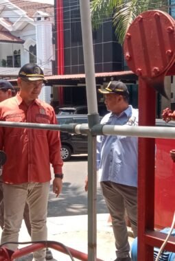 Sidak Hidran, Komisi D Temukan Saluran Air Tak Lancar